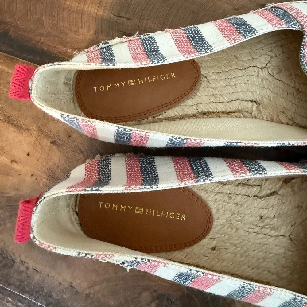 Tommy Hilfiger Striped Canvas TH Logo Espadrille Shoes. Size 8.